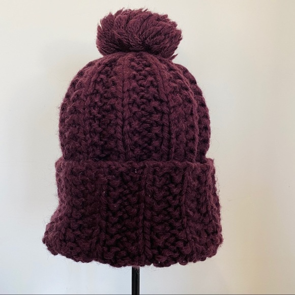 Burgundy Chunky knit hat - Picture 2 of 2